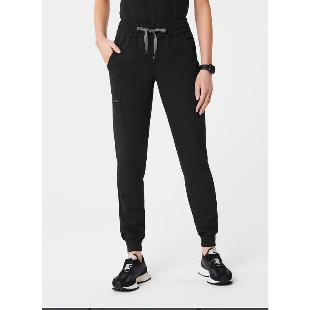 FIGS Tansen Jogger Scrub Pants Black XS | Women’s Modern Fit Medical Uniform